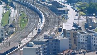 des trains qui passent  mai 2018  CHAMONIX MARTIGNY [upl. by Nirre784]