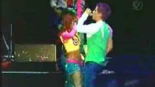 RBD  Concierto En Los Angeles  17 Un Poco De Tu Amor [upl. by Eirameinna]