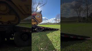 Hydraulic Load Trail Dovetail making life easy caterpillar trailer 299 [upl. by Artinak291]