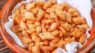 Mini Nimki  Crispy Namkeen Recipe  Namak Pare Recipe  Tea Time Snacks Recipe  Toasted [upl. by Mauchi]