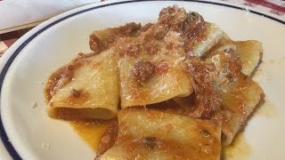 Paccheri con ragù di maiale Da quotA Napoli si mangia cosìquot [upl. by Niret]