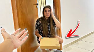 RECEBEMOS UMA CAIXA MISTERIOSA NA PORTA DO NOSSO APARTAMENTO [upl. by Philip]