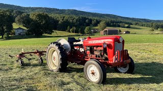 TeddingKicking my Last Hay with my Ford 601 [upl. by Urian511]