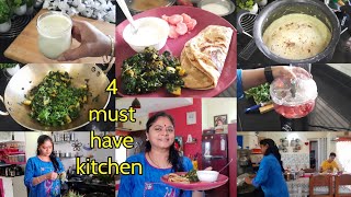 must have kitchen items बिना प्याज़ बिना मसाले Breakfast🌹aloo methi ki sabji🌹triangle paratha [upl. by Terrilyn45]