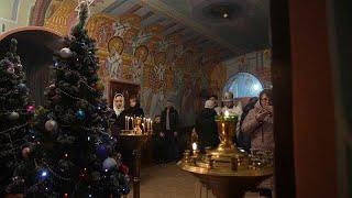 Orthodoxe Weihnachten in der Ukraine Gottesdienst im Untergrund [upl. by Antoinetta194]