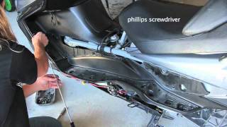 07 Suzuki Burgman 400  Floorboard Removal  MicBergsma [upl. by Leisha266]