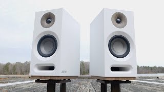 Review The Jamo S803 Bookshelf Loudspeakers [upl. by Ohcirej]