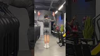 Mittlerweile ist jedes Gym aus alles Winkeln 4K Videoüberwacht 😂😭 gym fitnessstudio coemdy [upl. by Seravart]