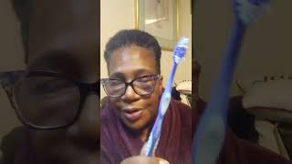 COLGATE EASY CLEAN REVIEW WALGREENS [upl. by Aura]