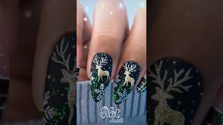 💚🦌Green and gold reindeer nail art christmasnails shorts natdenail holidays nailart [upl. by Olenolin]