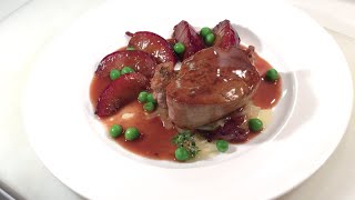 Mignon de veau aux petits pois et à la prune fondue doignons tricolore [upl. by Hsetirp940]