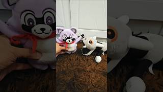 Pebble doesnt like a peppermint in Dandys World with Rambley the Racoon 🤣 plush plushies [upl. by Hedvig148]