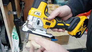 The new bodygrip DeWALT Jigsaw DCS335 Review [upl. by Eannej943]