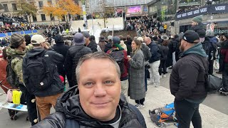 Snowboard mitt på Sergels torg i Stockholm Gilla och följ [upl. by Rooke]