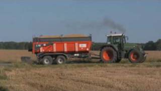 Moisson 2010 de blé dur avec Claas lexion [upl. by Nnyliram19]