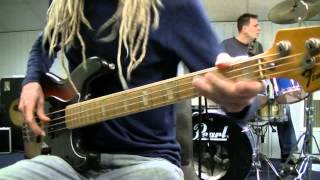 Thumb amp Fingerstyle Funk Rock Bass amp Drum Grooves [upl. by Anastos242]