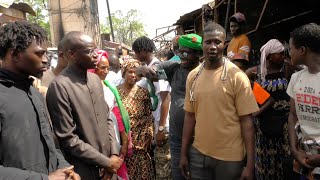 Incendie au Marché Central de Thiès Abdoulaye Dièye 2AP Siggi Jotna au chevet des sinistrés [upl. by Nichani]