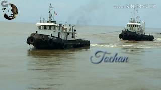 How Tugboat works  Tugboat in Malaysian sea [upl. by Savil930]