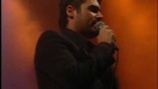 gad elbaz live 2007 גד אלבז אמא [upl. by Tooley583]