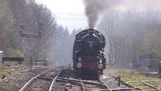 5043 Earl of Mount Edgcumbe speeding through Abergavenny on The Welsh Marches 25317 [upl. by Anerac]