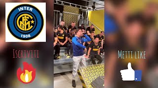 TEDUA CANTA DAVANTI AI GIOCATORI DELL’INTER PER IL LANCIO DELLA NUOVA DIVISA INSIEME A MADAME [upl. by Garett524]