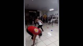 Grupo Senzala de capoeira Núcleo Meier VRB  Jogo prof Dennim e inst Bruninho [upl. by Savadove]