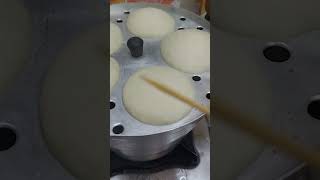 Kaise check karen ki idli pak gayi hai ki nahi👌 [upl. by Ardnassac720]