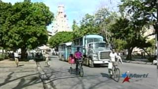 Visita a cementerio de ómnibus en Santiago de Cuba [upl. by Esnahc650]