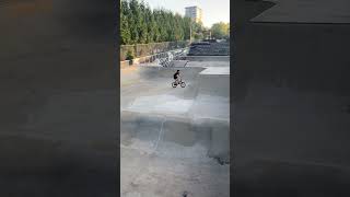 Halfpipe Line at Skatepark bmx [upl. by Fidele]