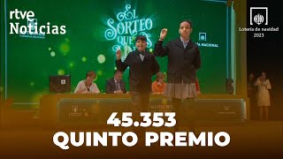 LOTERÍA DE NAVIDAD 45353 QUINTO PREMIO MUY REPARTIDO la mayoría en CIUDAD REAL  RTVE Noticias [upl. by Delmer]