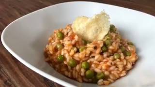 RISOTTO AL POMODORO CON PISELLI [upl. by Hurlow]