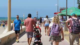 Todo listo en la playas de Roquetas de Mar para recibir el verano [upl. by Irdua]