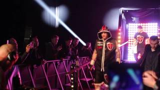 GEORGE GROVES ENTRANCE VS GUTKNECKT AT WEMBLEY ARENA AS HE RECEIVES A HUGE OVATION FROM THE CROWD [upl. by Alma655]