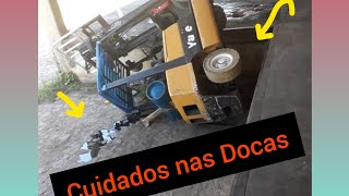 Como operar uma empilhadeiras com segurança nas Docas [upl. by Paco258]