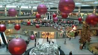 The Landmark Hong Kong Christmas decorations 28th December 2011 [upl. by Ydoc]