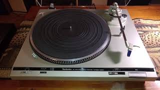 Technics SL D20 Direct Drive Semi Auto Turntable [upl. by Noby]