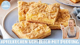 Apfelkuchen vom Blech mit Pudding 🍎🍰  StreuselTraum nach Omas Original Rezept  Einfach Backen [upl. by Attenor225]