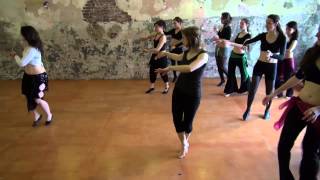 Cours de danse orientale avec Fédra à Bruxelles Belgique [upl. by Malsi]