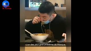 Manger avec le masque Covidiot 🥢😷🥣🤣 [upl. by Adnarem]