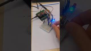 ESP32 Potmeter bepaald led arduinoproject arduino [upl. by Etnahsa]