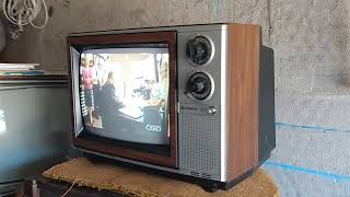 Hitachi Model CT13X2 13quot Color TV [upl. by Troyes]