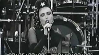 Siouxsie and the Banshees  The Last Beat Of My Heart Live 1991 [upl. by Tarryn]