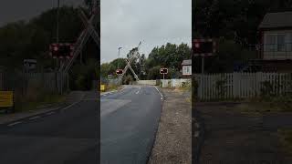 Frisby level crossing operation 2924 levelcrossing railway trainspotting frisby [upl. by Anoed]