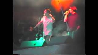 happy mondays glastonbury 1990 audience shot video [upl. by Slade973]