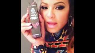 Christina Milian demonstrates how to use her Platinum Limited E Vapor pen Part 1 [upl. by Minetta306]