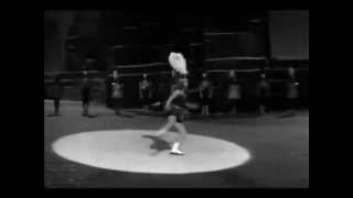 Sonja Henie skates  ICELAND 4 1942 [upl. by Neelsaj]