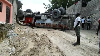 Terrible Accident in Delmas 75 Portauprince HAÏTI  EXTREME IMPRESSIVE DUMP TRUCK vin gade [upl. by Dulcinea]