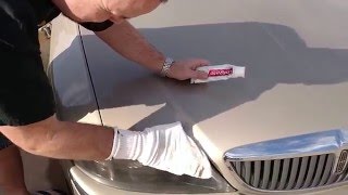 Using Toothpaste to clean the headllights on a car [upl. by Che530]