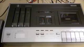 Philips N2520 Cassettedeck [upl. by Niamert]