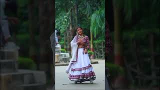 Sajke Savar Ke Jab Awelu bhojpurisong viral shorts dance tharudance tharu nepal tharugirl [upl. by Angel]